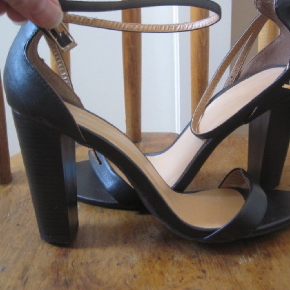 Like New. Black Heeled Sandal, Sz.10